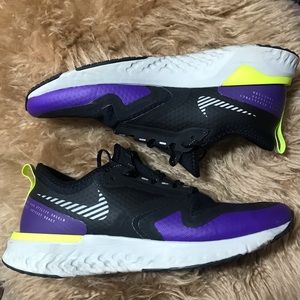 Black & purple Nike sneakers
